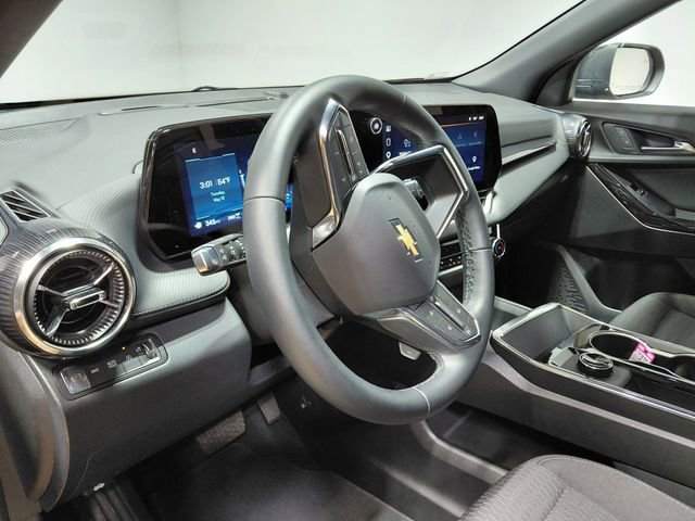 Used 2026 Chevrolet Equinox LT AWD/4WD image 19