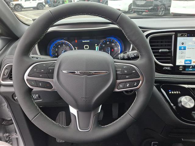 New 2026 Chrysler Pacifica Select image 16