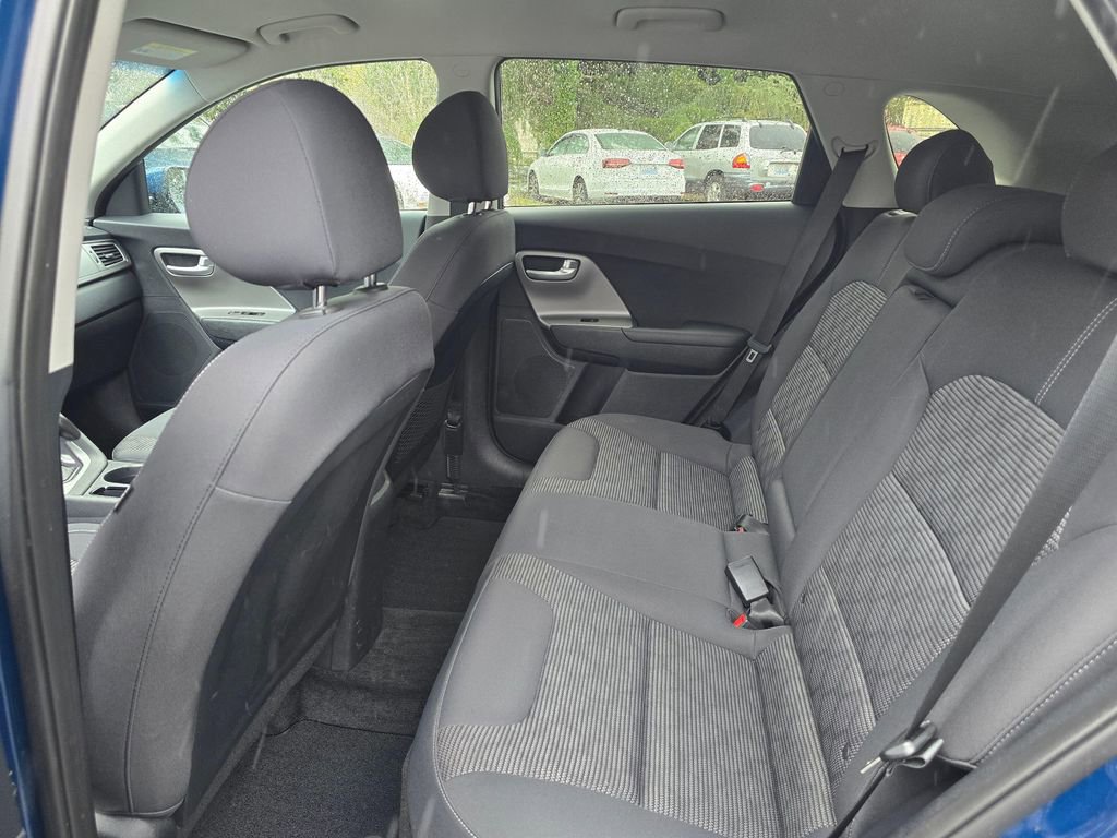 Used 2017 Kia Niro LX image 10