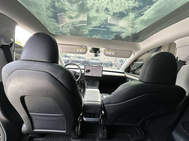 Used 2024 Tesla Model Y Long Range AWD/4WD image 31