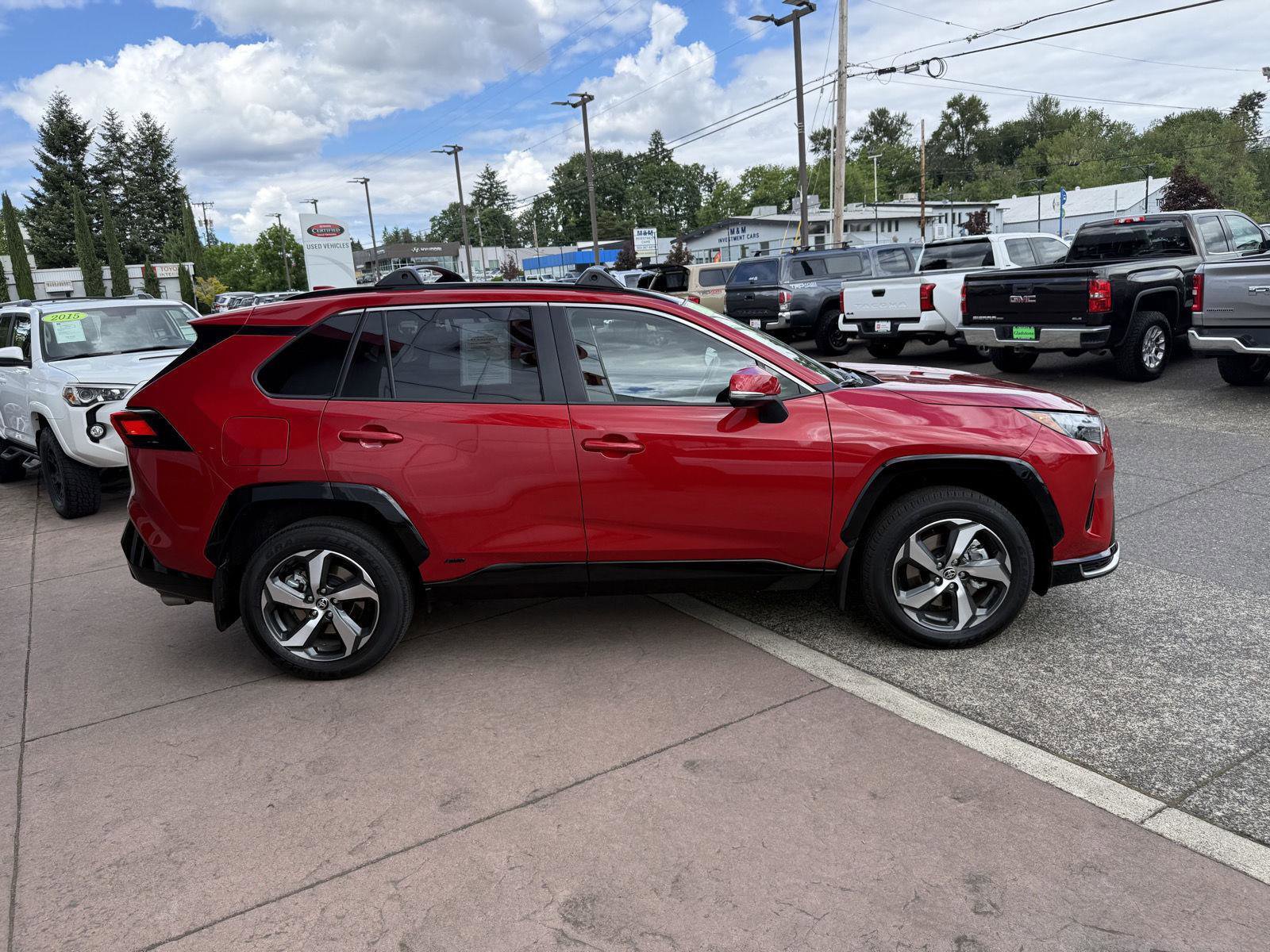 Certified 2025 Toyota RAV4 SE w/ Weather & Moonroof Package AWD/4WD image 9