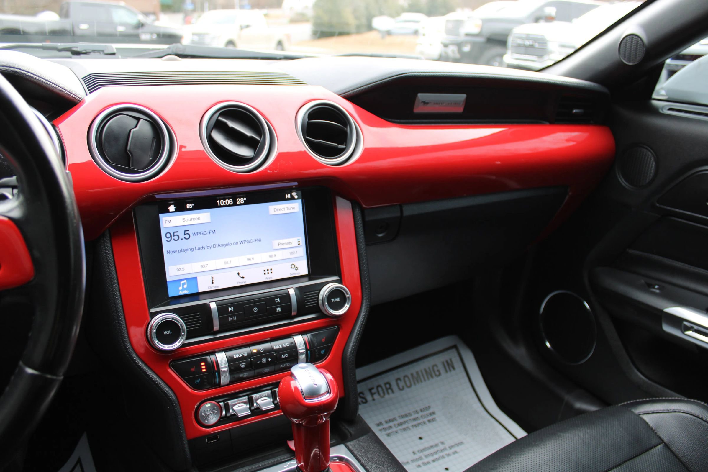 Used 2019 Ford Mustang Premium image 11