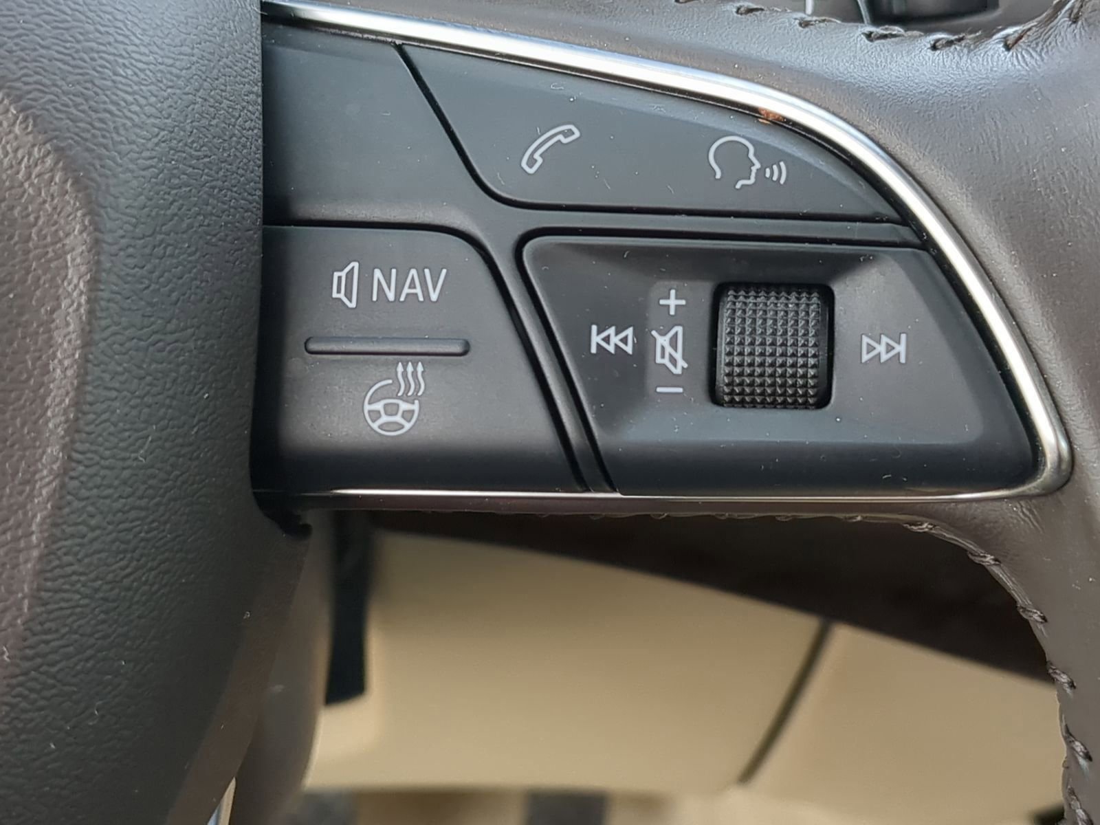 Used 2018 Audi Q7 3.0T Premium Plus image 30