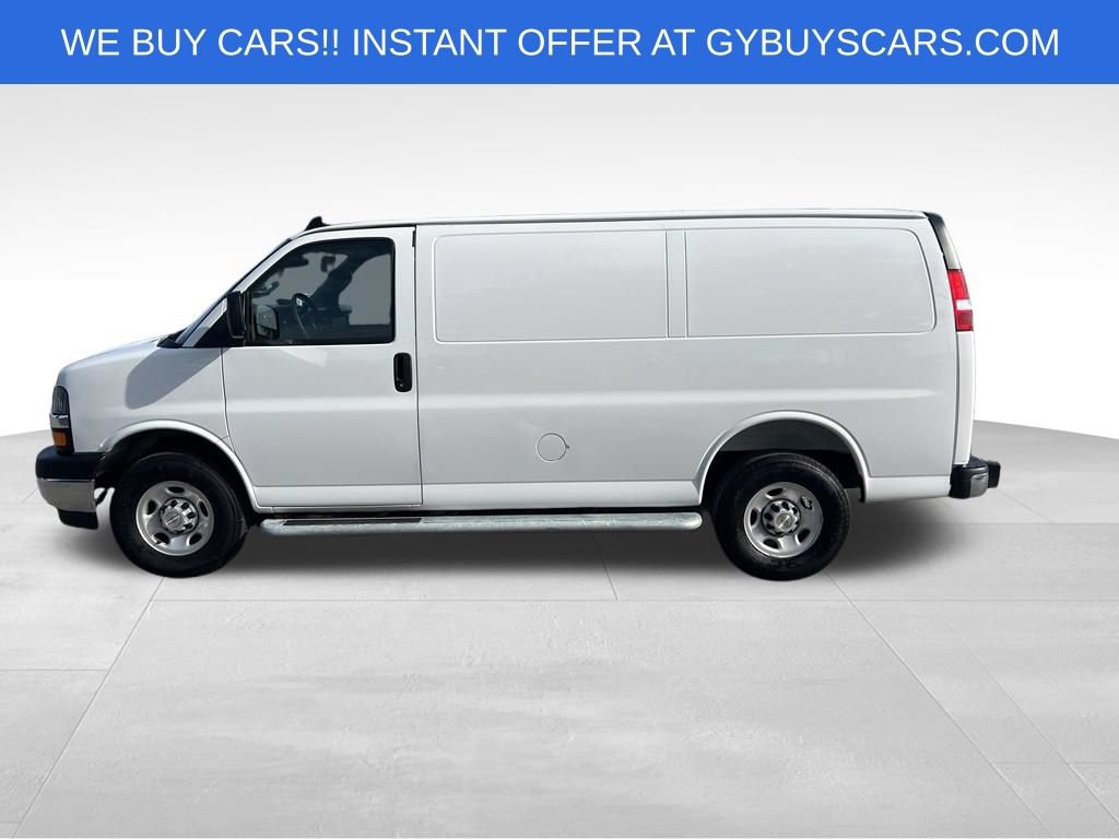 Used 2025 Chevrolet Express 2500 w/ Driver Convenience Package RWD image 3
