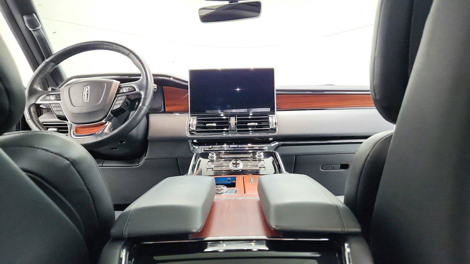 Used 2024 Lincoln Navigator L Reserve AWD/4WD image 19