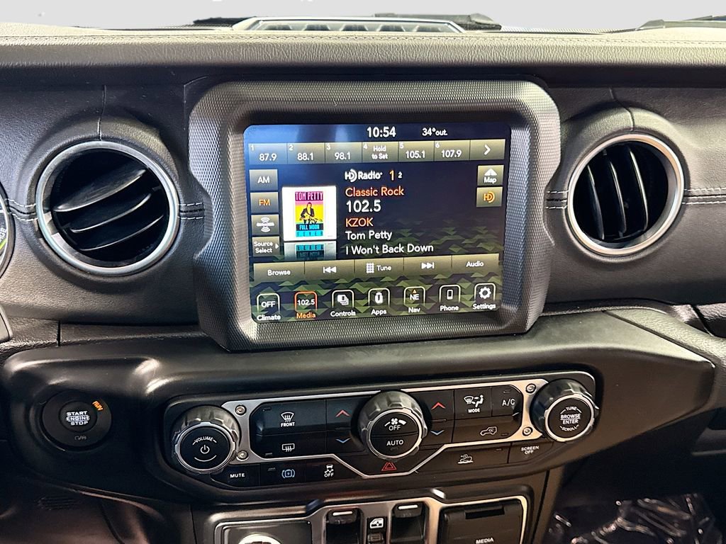 Used 2023 Jeep Wrangler Unlimited Sahara AWD/4WD image 21