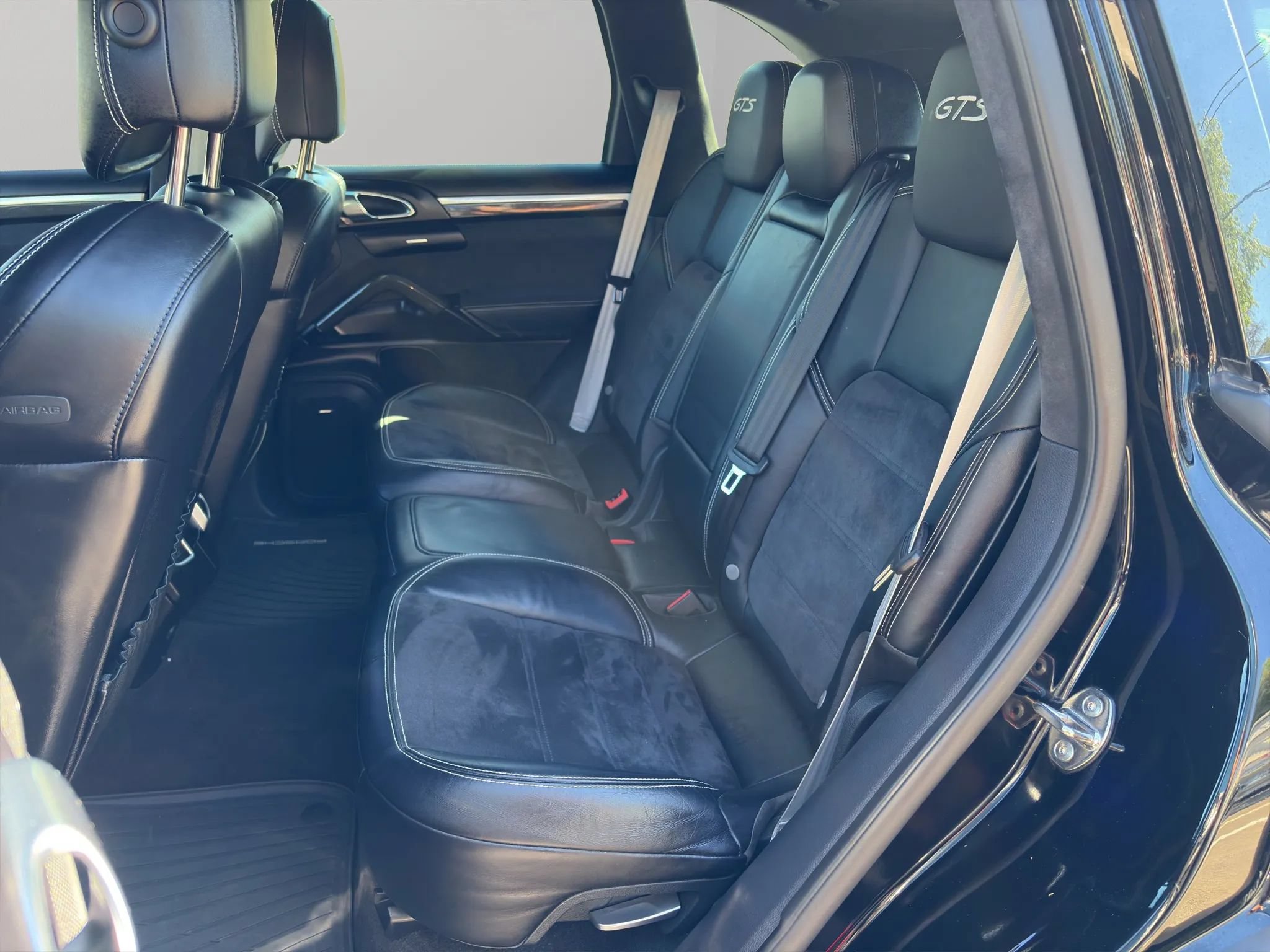 Used 2017 Porsche Cayenne GTS AWD/4WD image 18