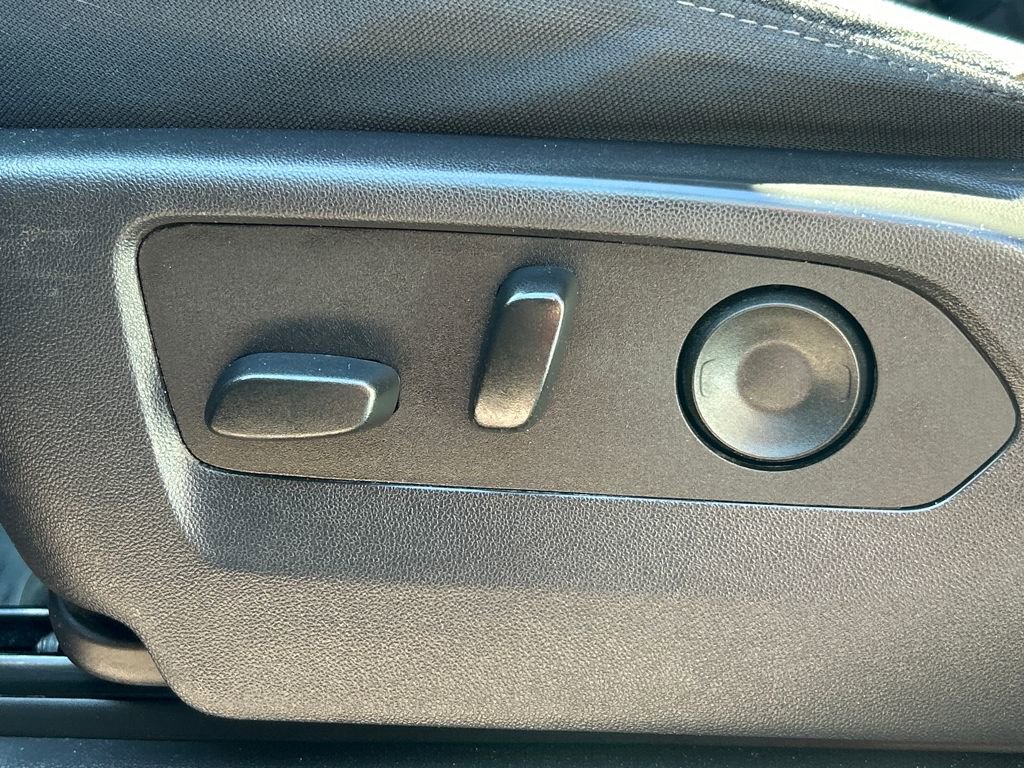 Used 2024 Chevrolet Silverado 2500 LT image 17