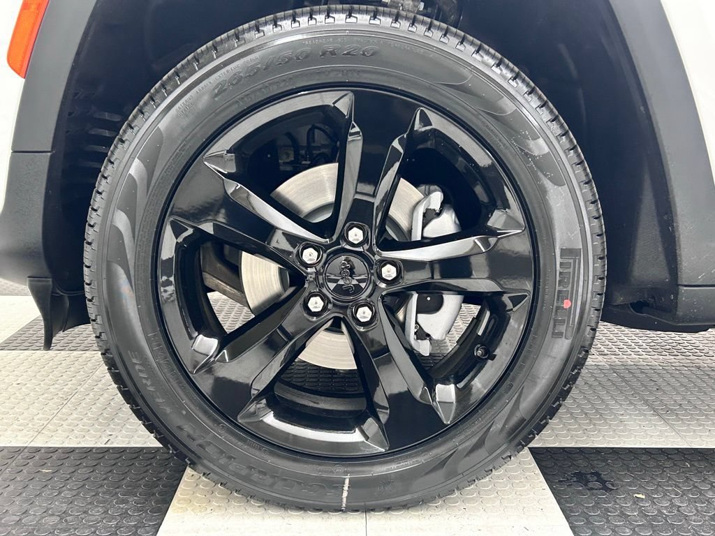 New 2026 Jeep Grand Cherokee Limited w/ Limited Altitude Package AWD/4WD image 8