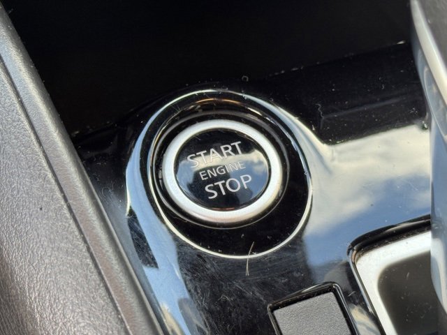 Used 2021 Nissan Versa SV image 21