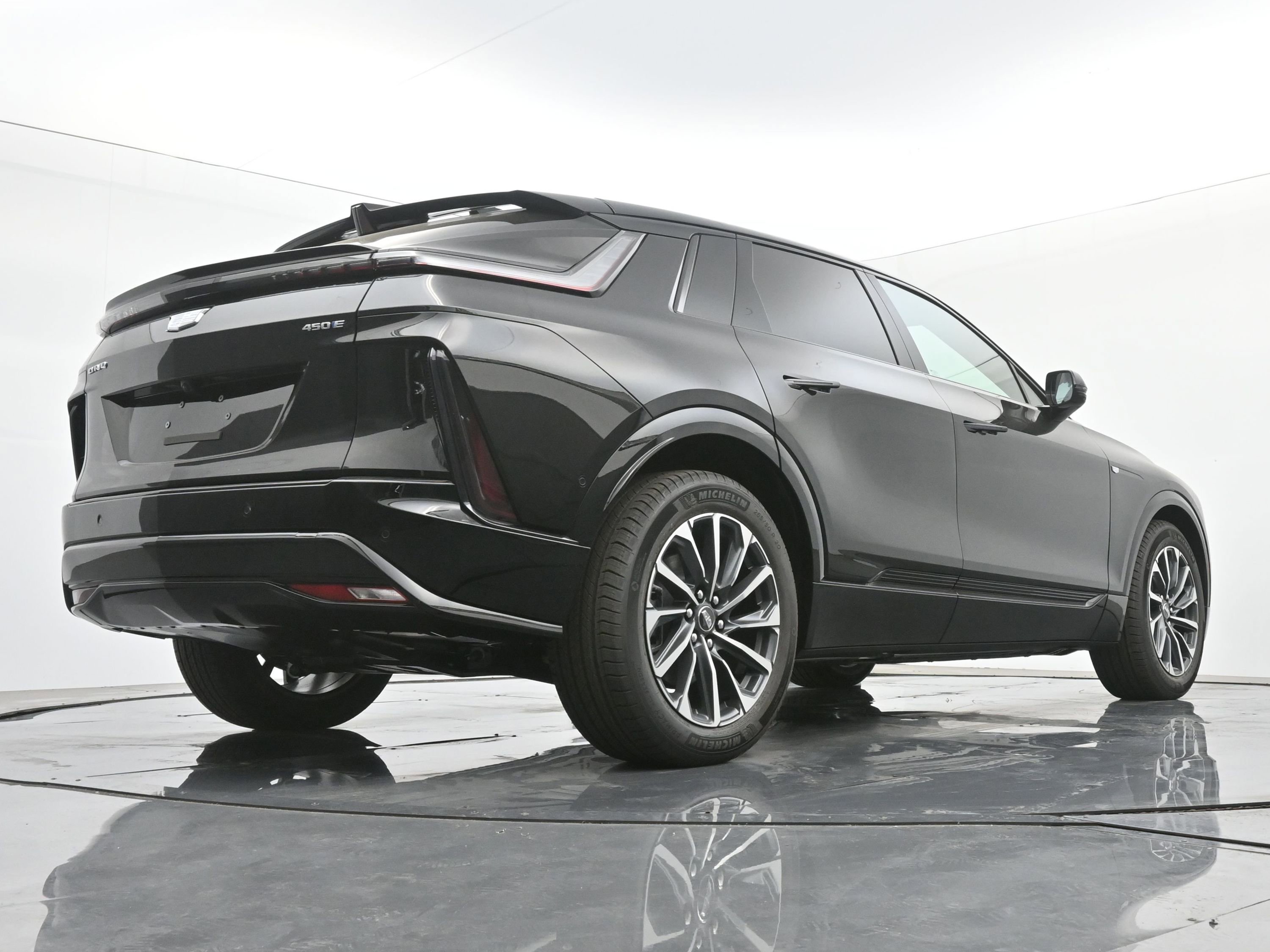 New 2025 Cadillac Lyriq Sport w/ LPO, Floor Liner Package image 19