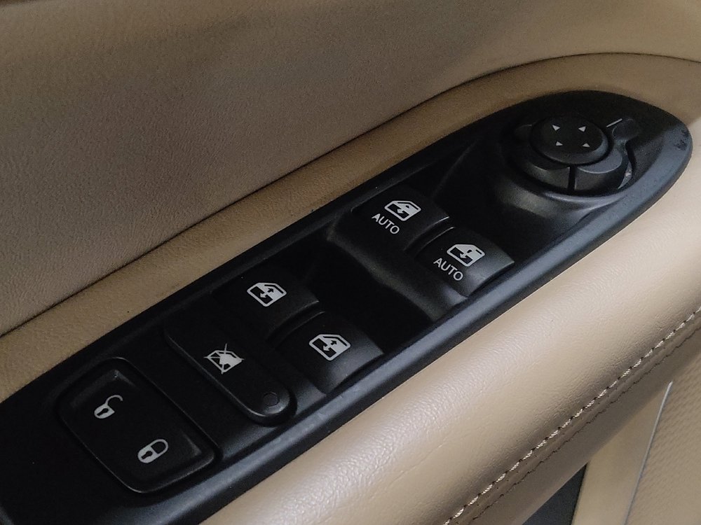 Used 2020 Jeep Compass Sport image 27