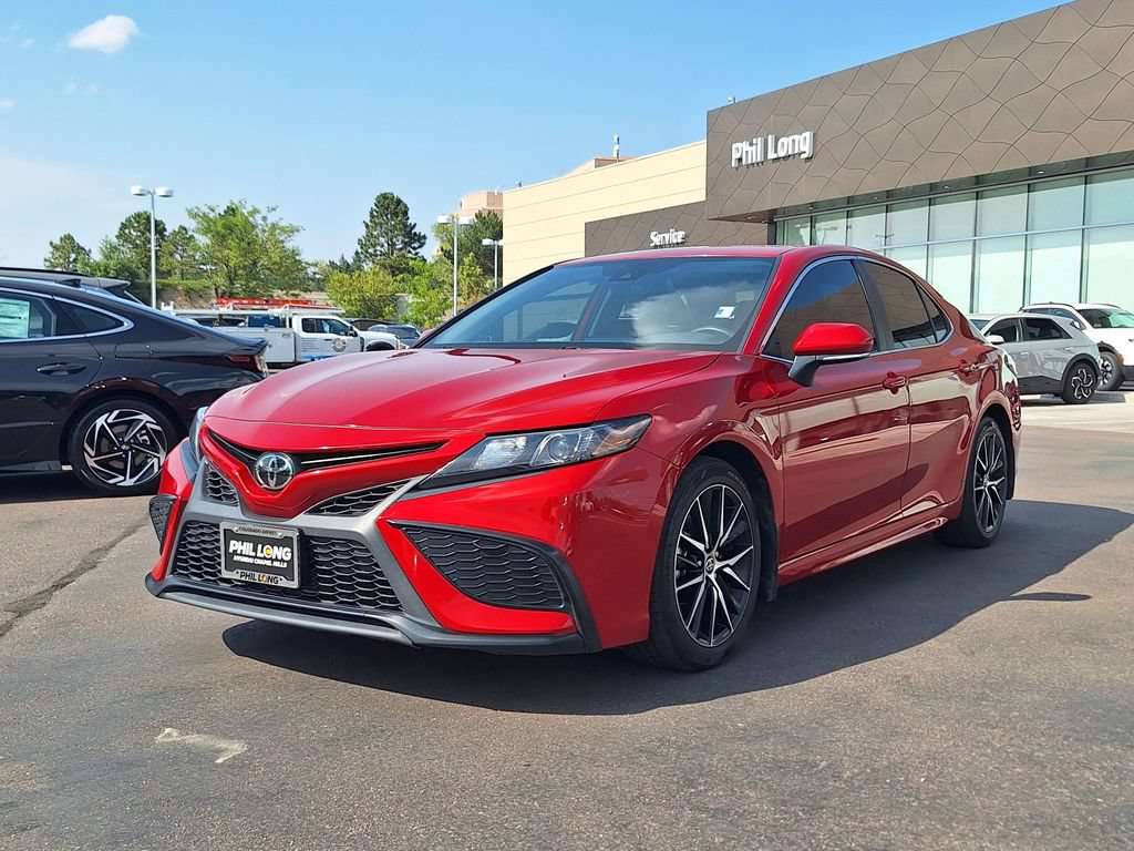 Used 2024 Toyota Camry SE FWD image 7