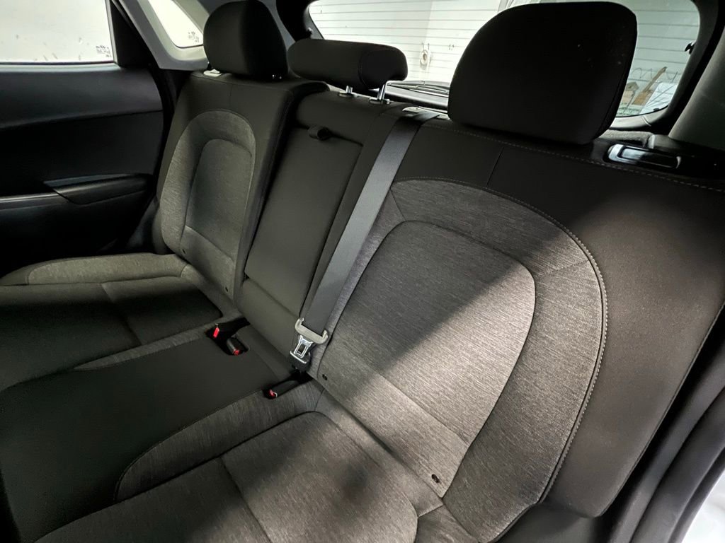 Used 2023 Hyundai Kona SEL image 14