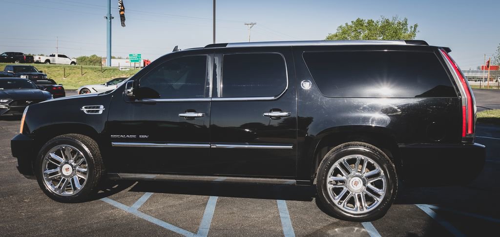 Used 2013 Cadillac Escalade ESV Platinum image 6