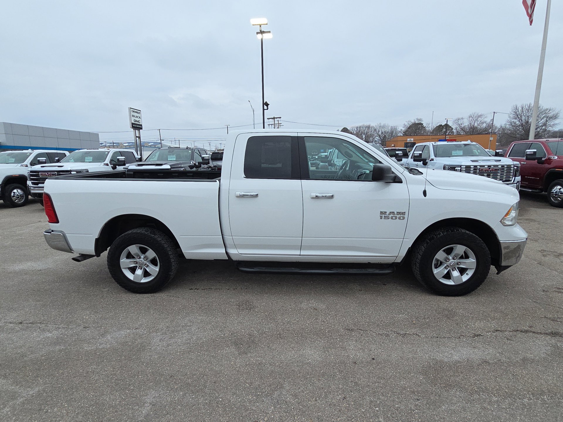 Used 2018 RAM 1500 Classic SLT image 10