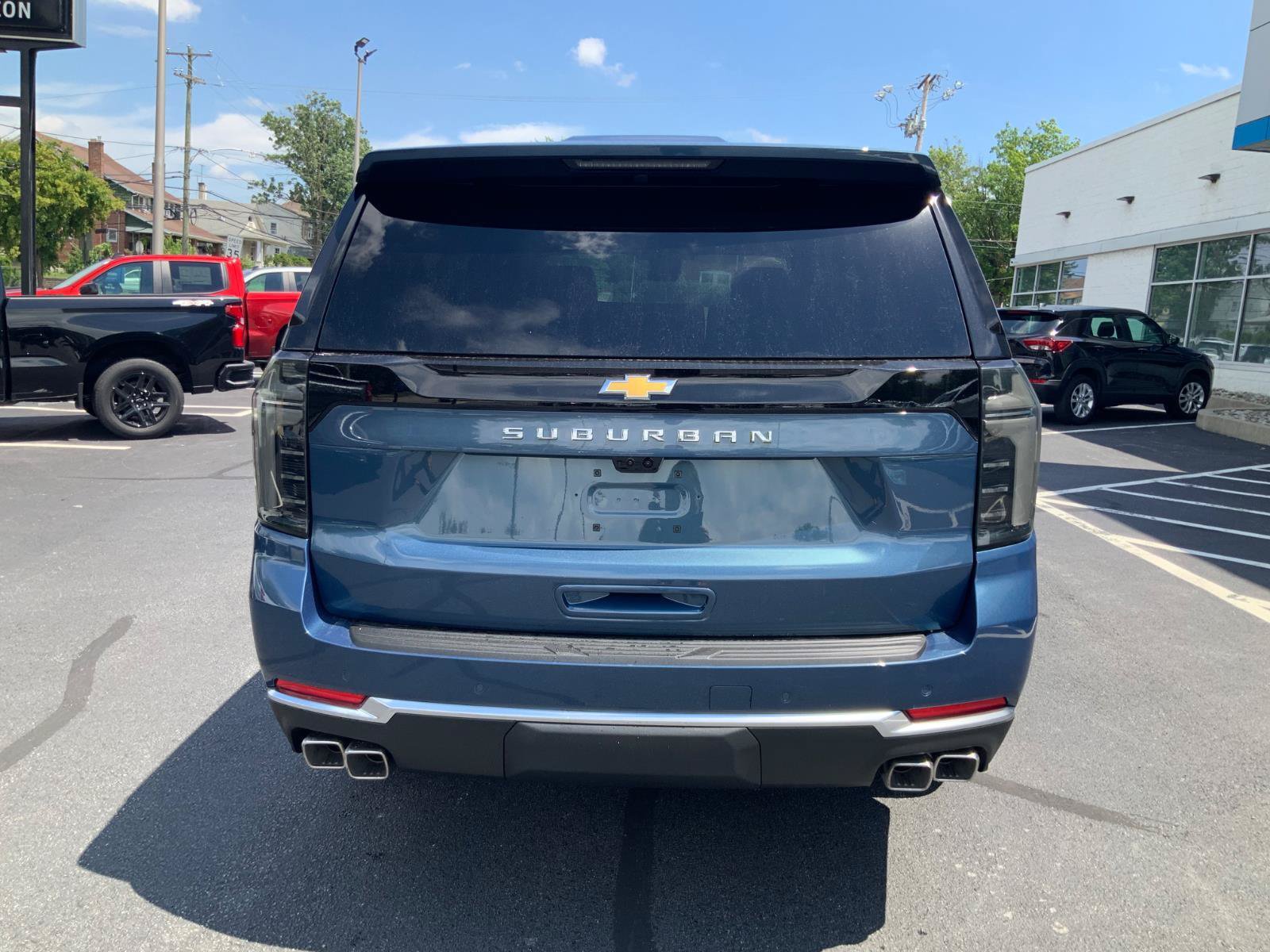 New 2026 Chevrolet Suburban High Country AWD/4WD image 6