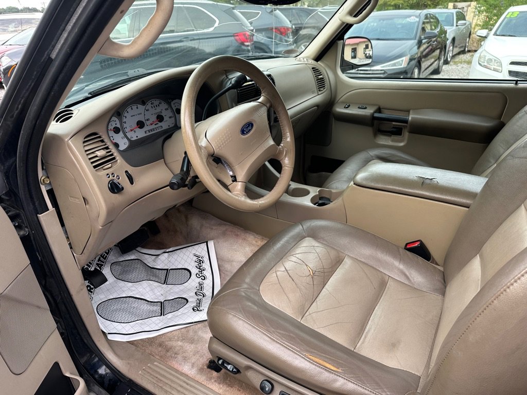 Used 2003 Ford Explorer image 10