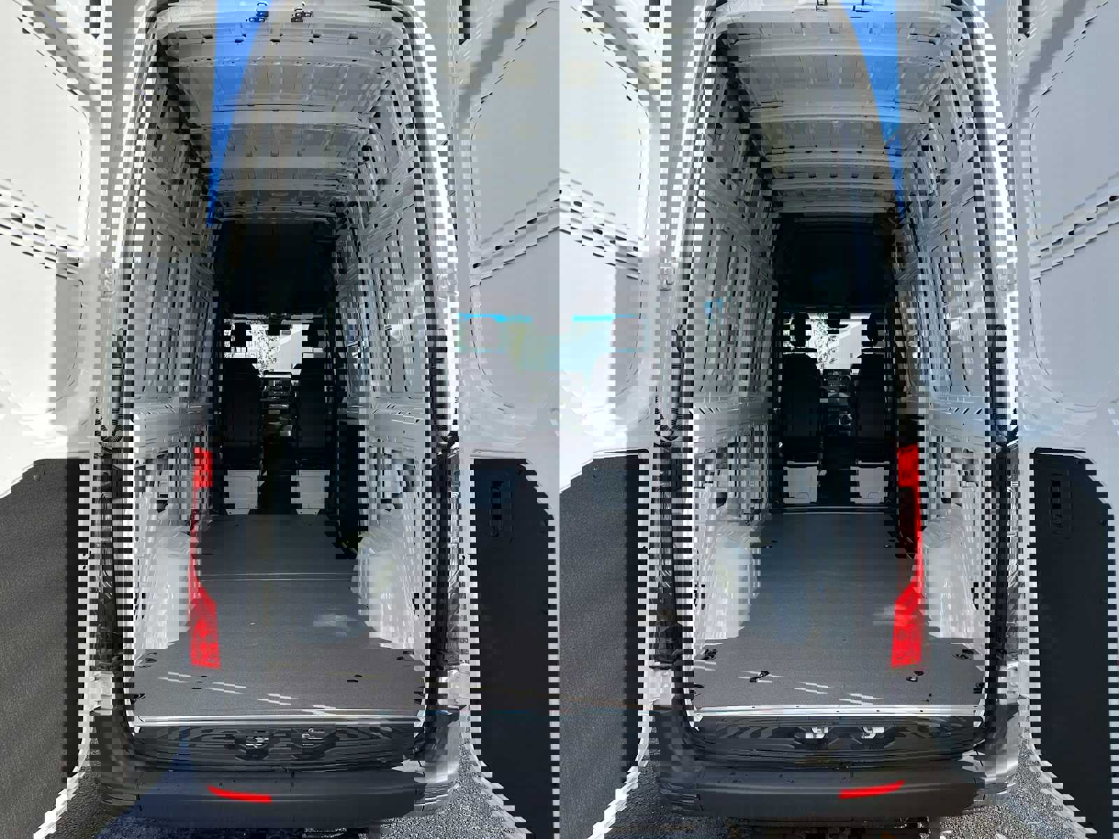 Used 2023 Mercedes-Benz Sprinter 1500 image 18