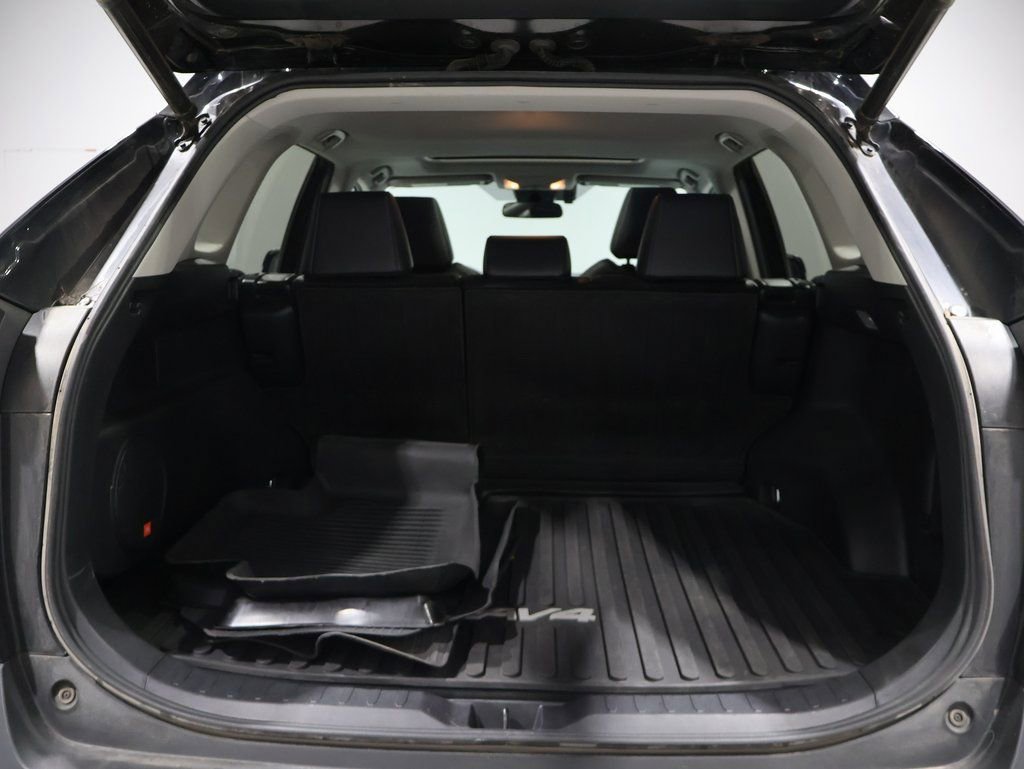 Used 2021 Toyota RAV4 XLE Premium image 22