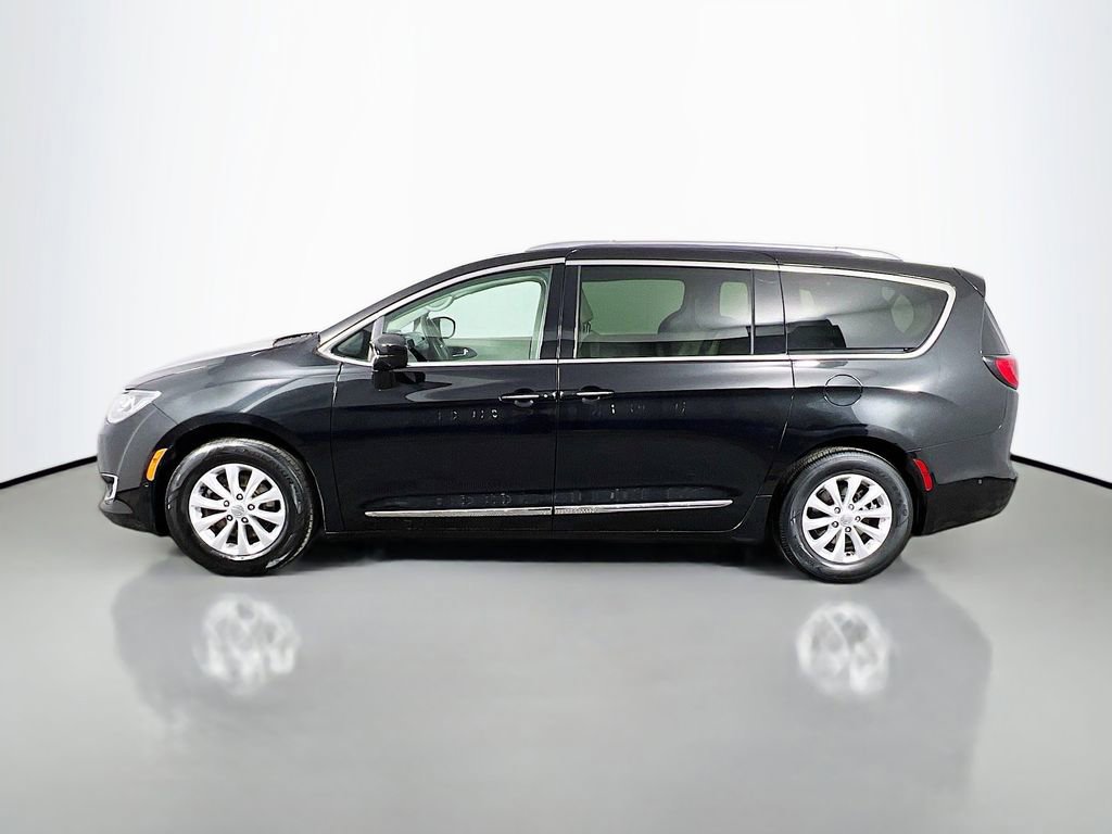 Used 2019 Chrysler Pacifica Touring-L w/ Advanced Safetytec Group FWD image 8