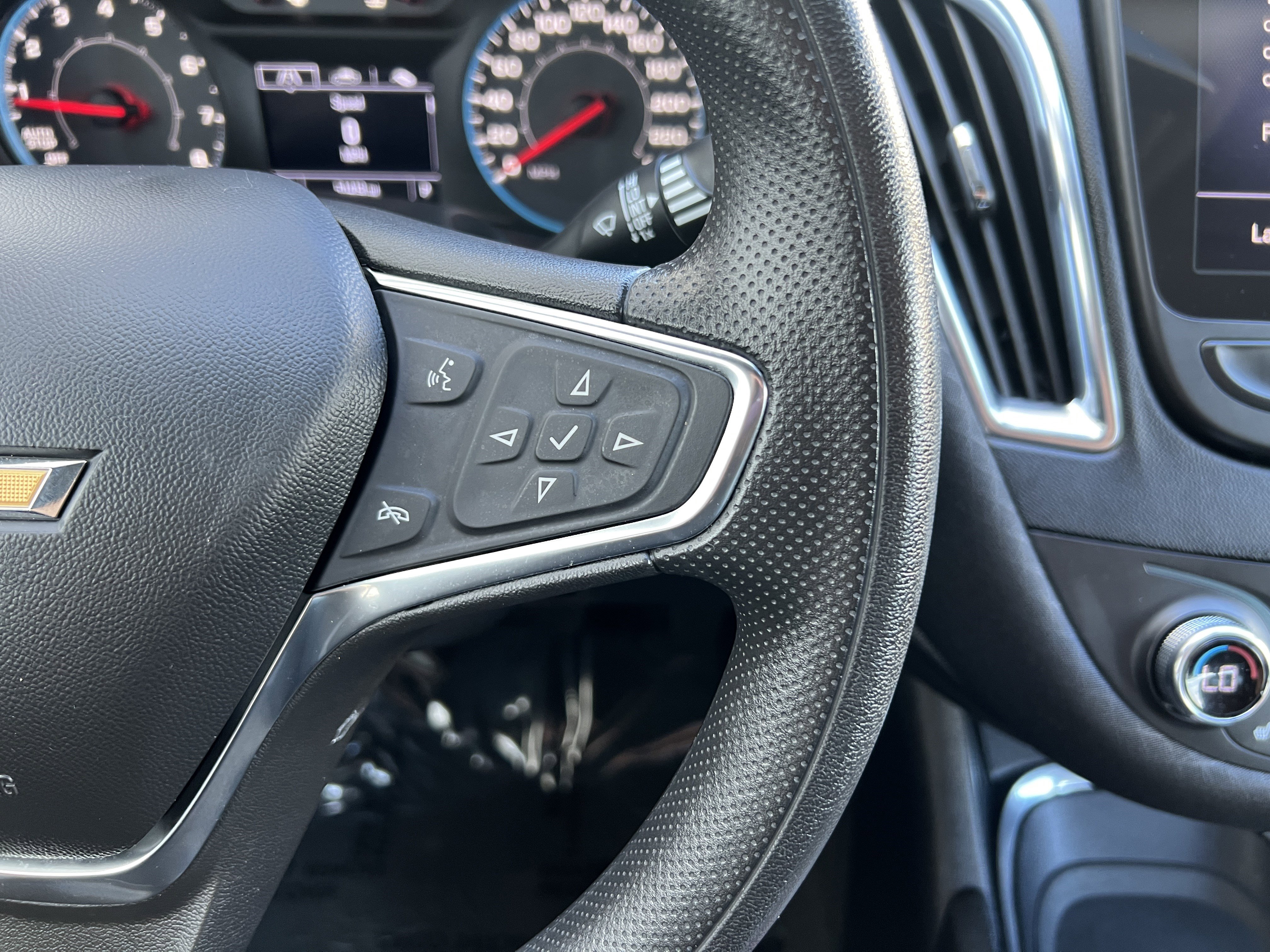 Used 2021 Chevrolet Malibu LT image 28