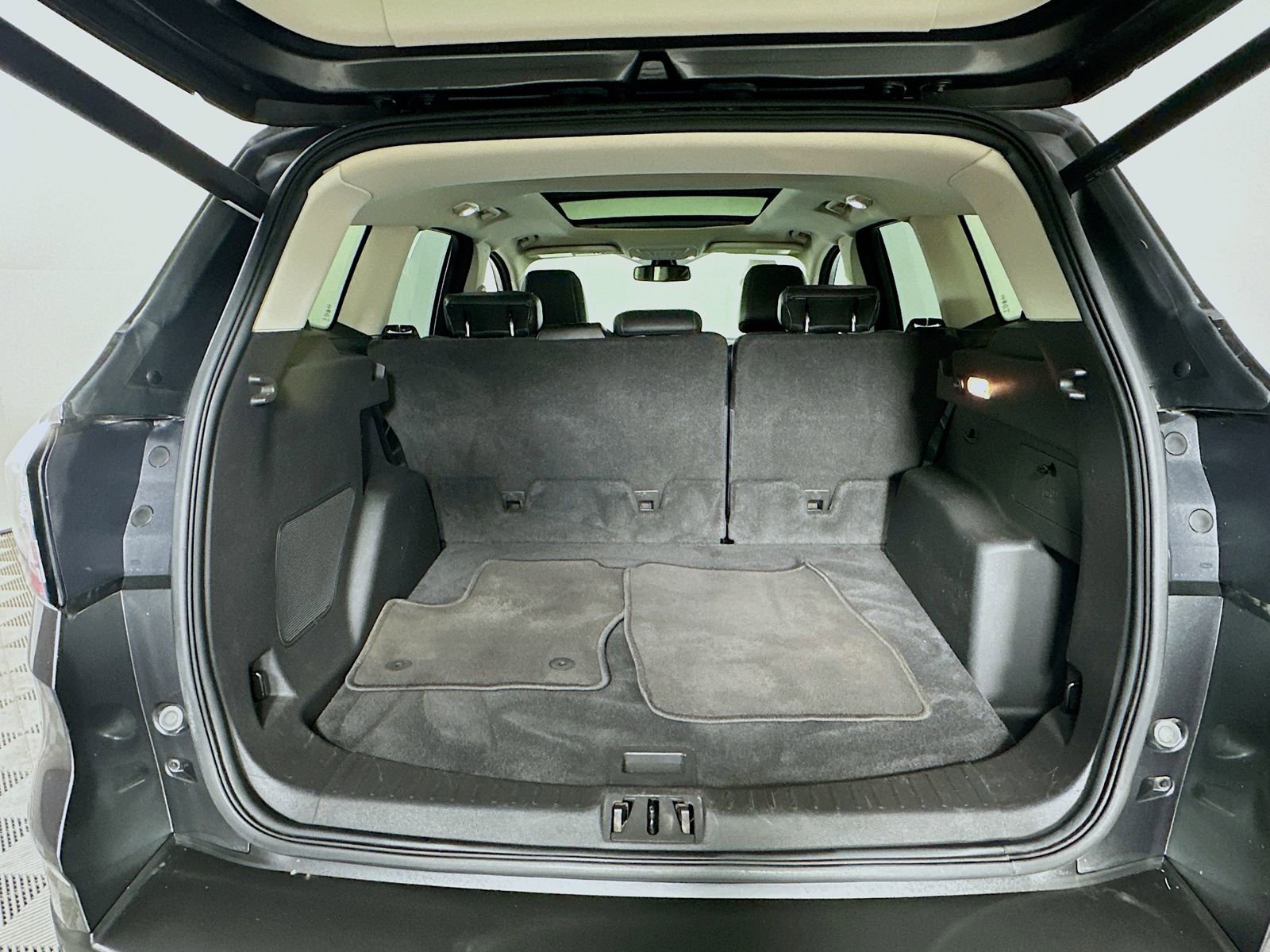 Used 2017 Ford Escape Titanium image 27