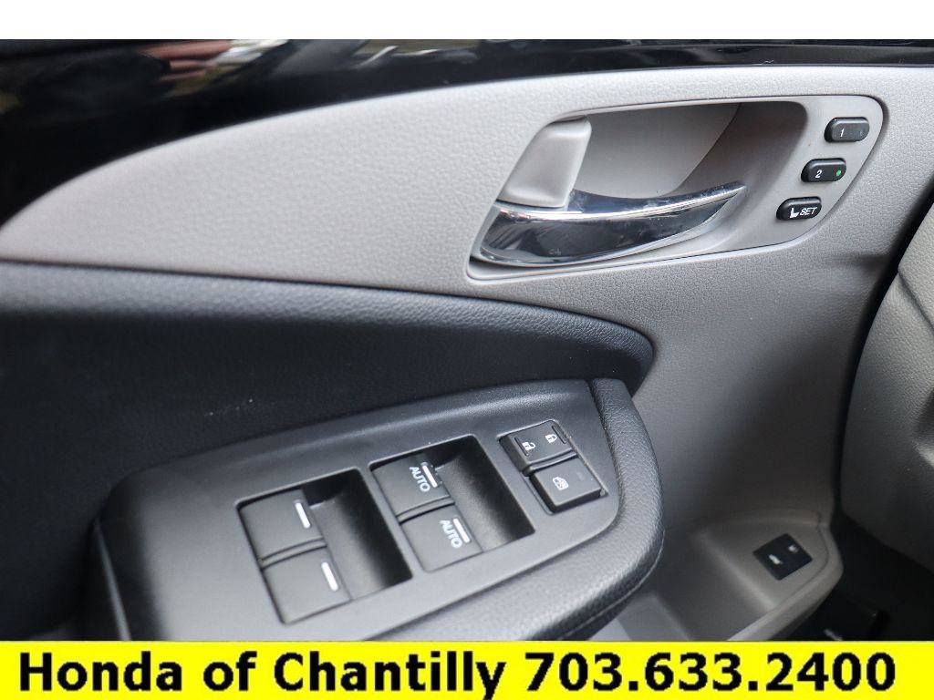 Used 2017 Honda Pilot Touring image 18