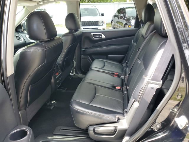 Used 2020 Nissan Pathfinder Platinum FWD image 12