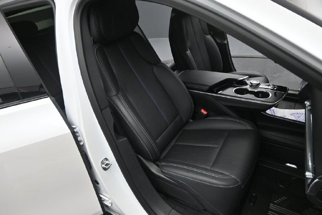 Certified 2024 Cadillac Lyriq Sport w/ LPO, Floor Liner Package AWD/4WD image 19