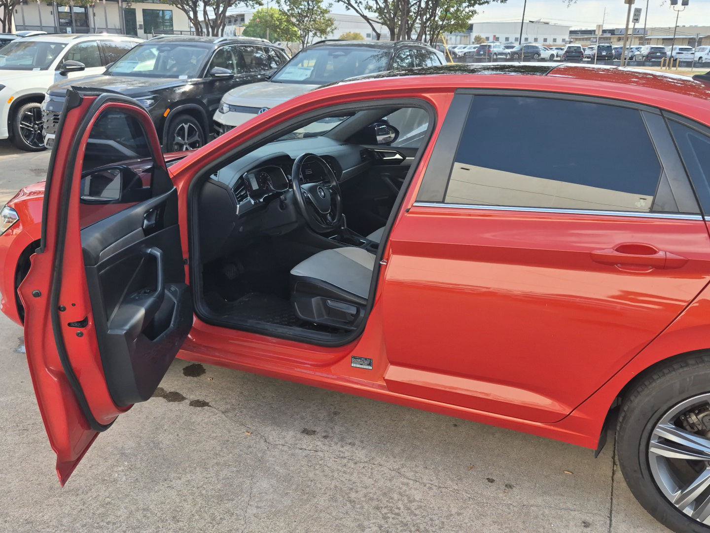 Used 2019 Volkswagen Jetta R-Line FWD image 9