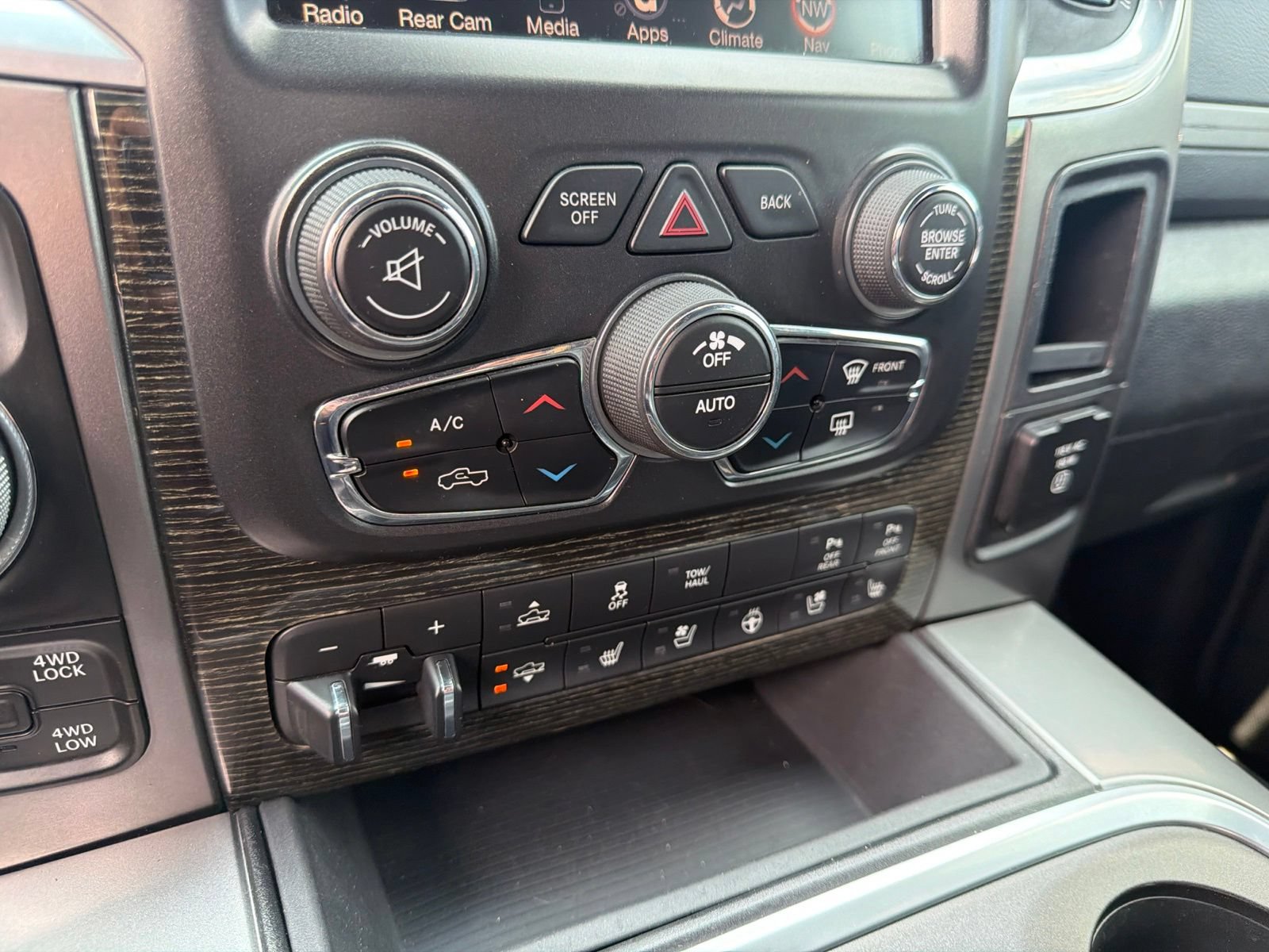 Used 2016 RAM 1500 Limited AWD/4WD image 24
