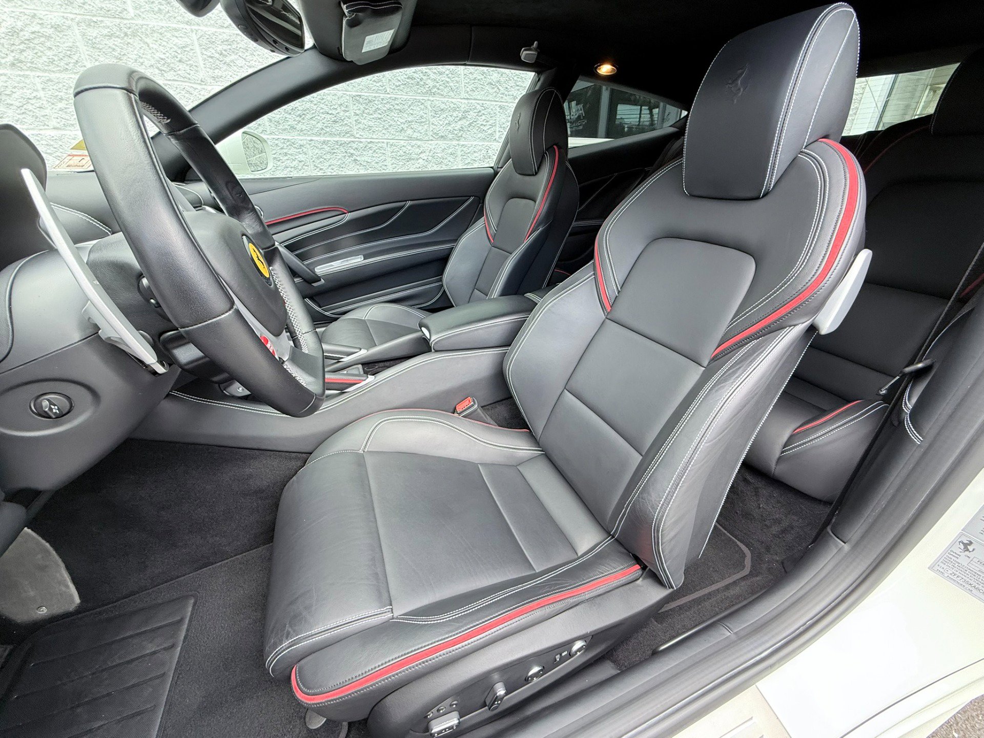 Used 2012 Ferrari FF image 14