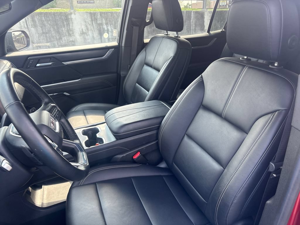 Used 2024 GMC Acadia Elevation w/ Trailering Package AWD/4WD image 13