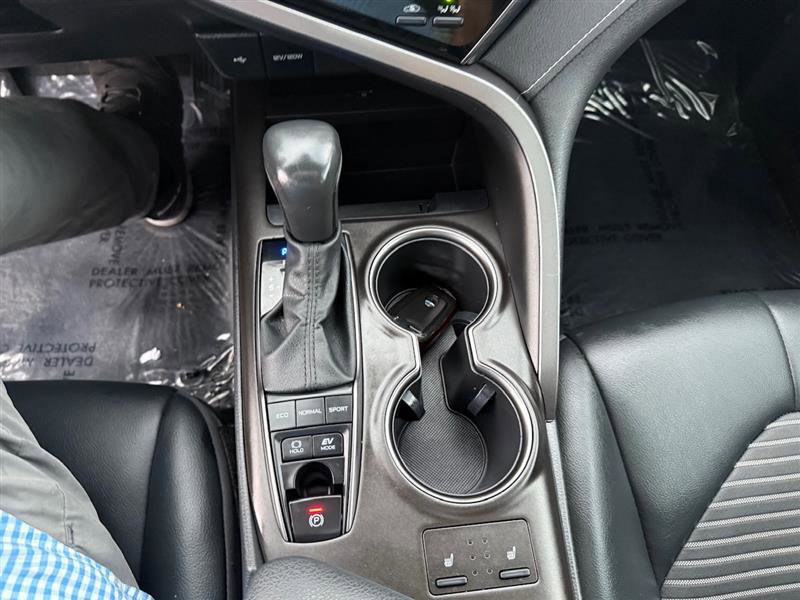 Used 2022 Toyota Camry SE image 37