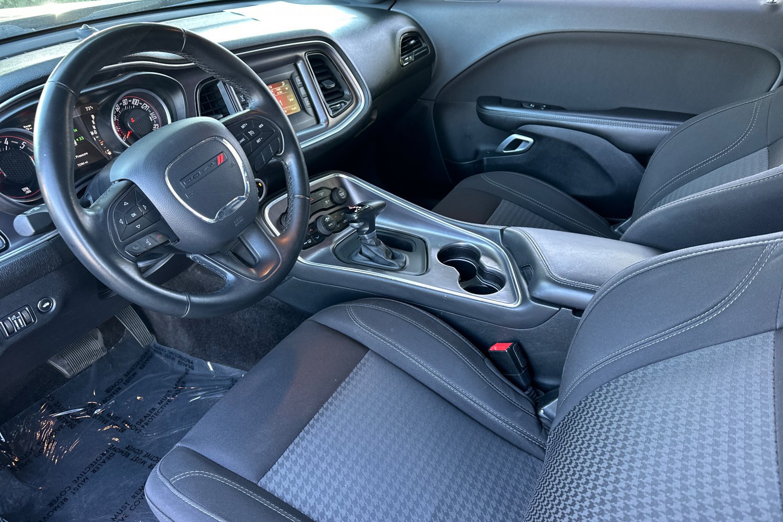 Used 2017 Dodge Challenger R/T RWD image 10