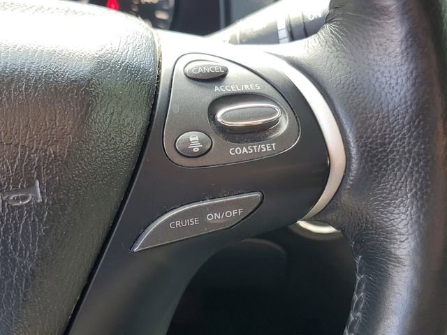 Used 2018 Nissan Pathfinder SV w/ SV Tech Package image 21