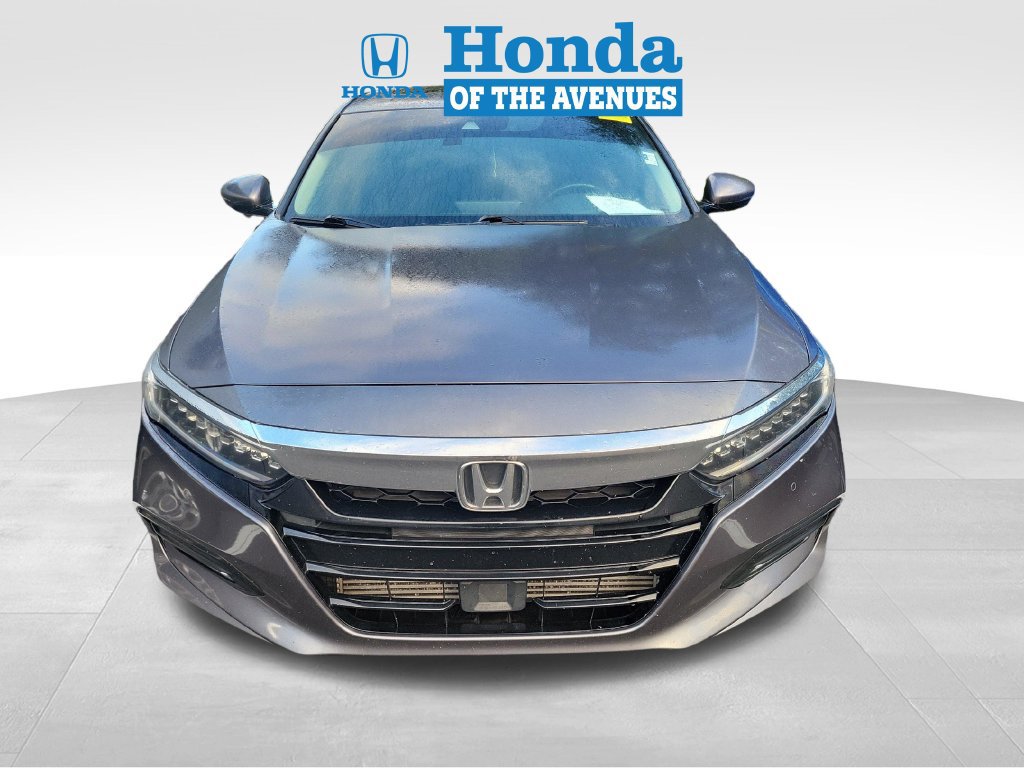 Used 2018 Honda Accord Touring image 2
