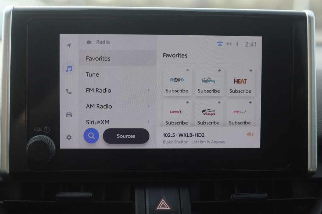 Used 2023 Toyota RAV4 XLE w/ Convenience Package image 24