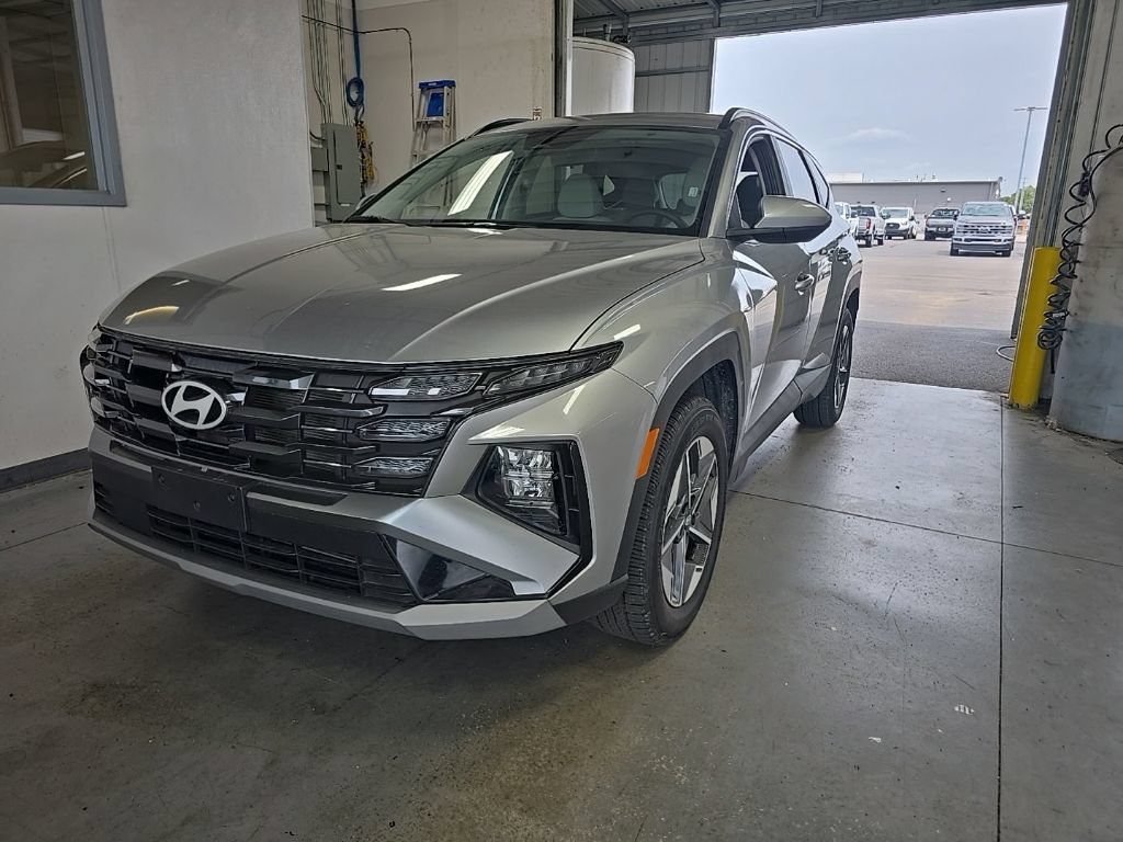 Used 2025 Hyundai Tucson SEL AWD/4WD image 2