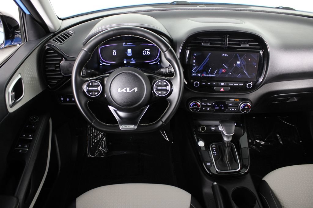 Used 2023 Kia Soul GT-Line FWD image 6