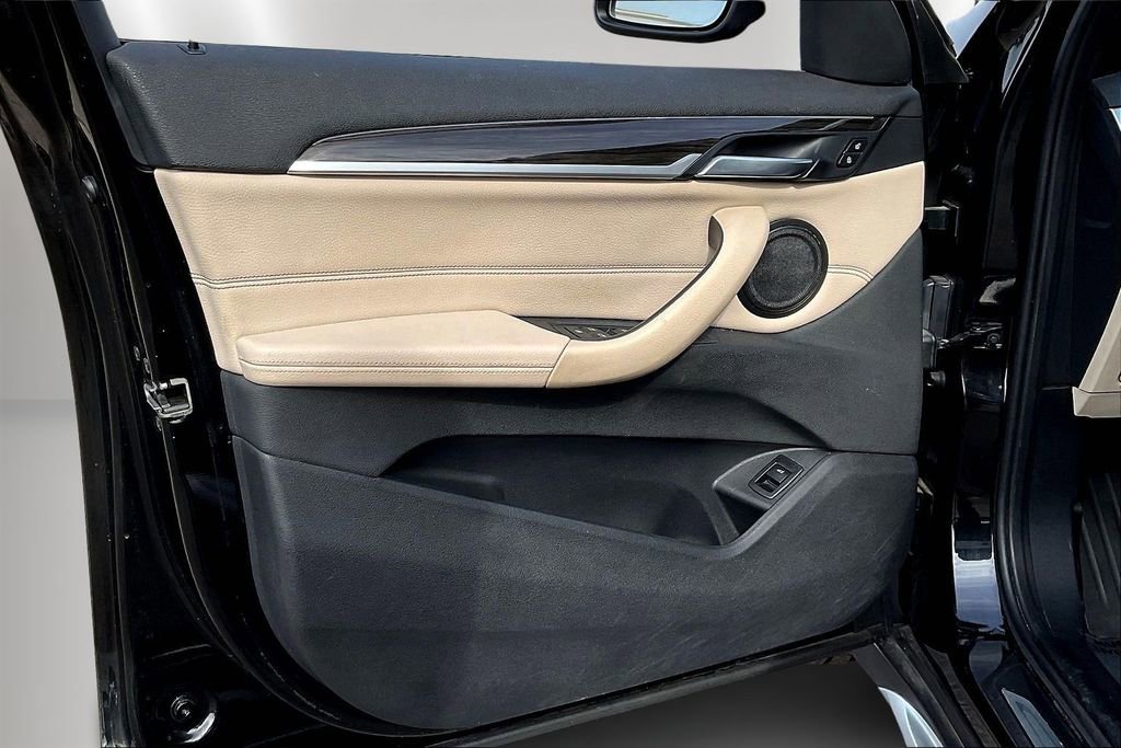 Used 2021 BMW X1 xDrive28i w/ Premium Package image 19