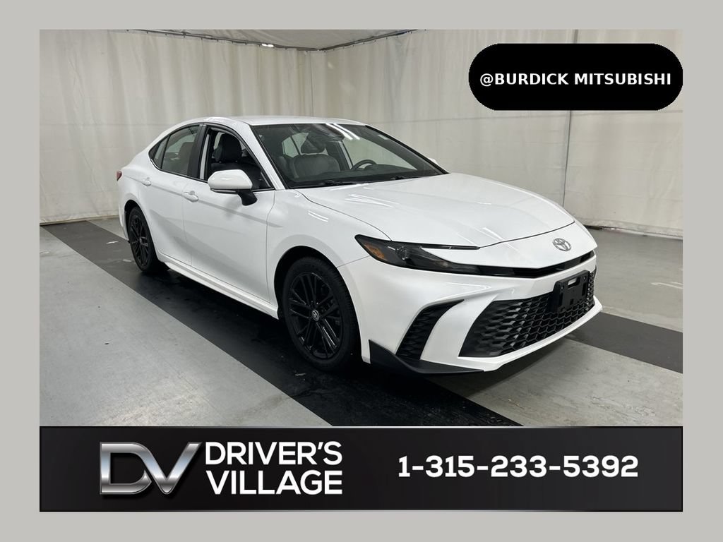 Used 2025 Toyota Camry SE w/ Convenience Package AWD/4WD image 1