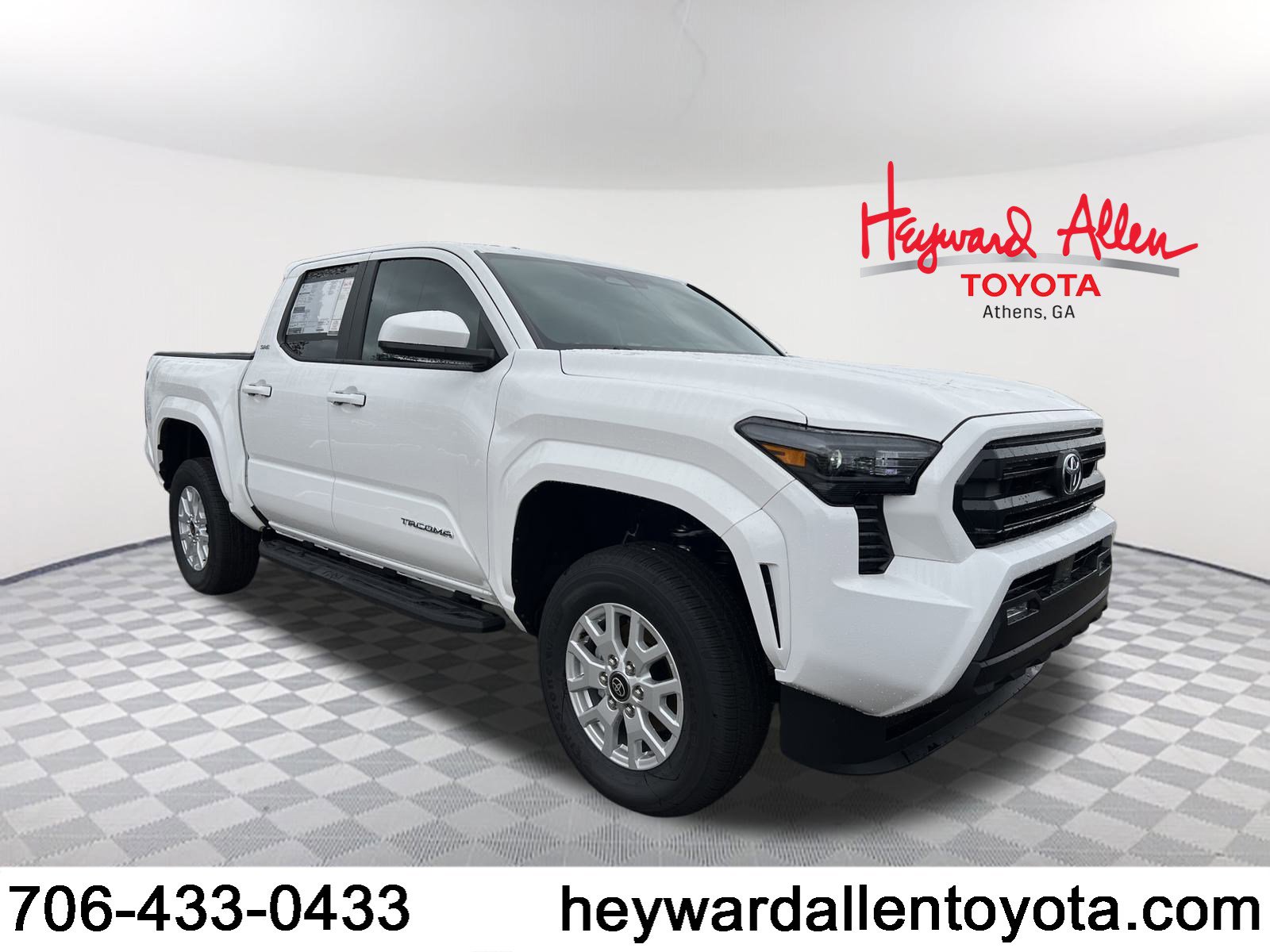 New 2025 Toyota Tacoma SR5