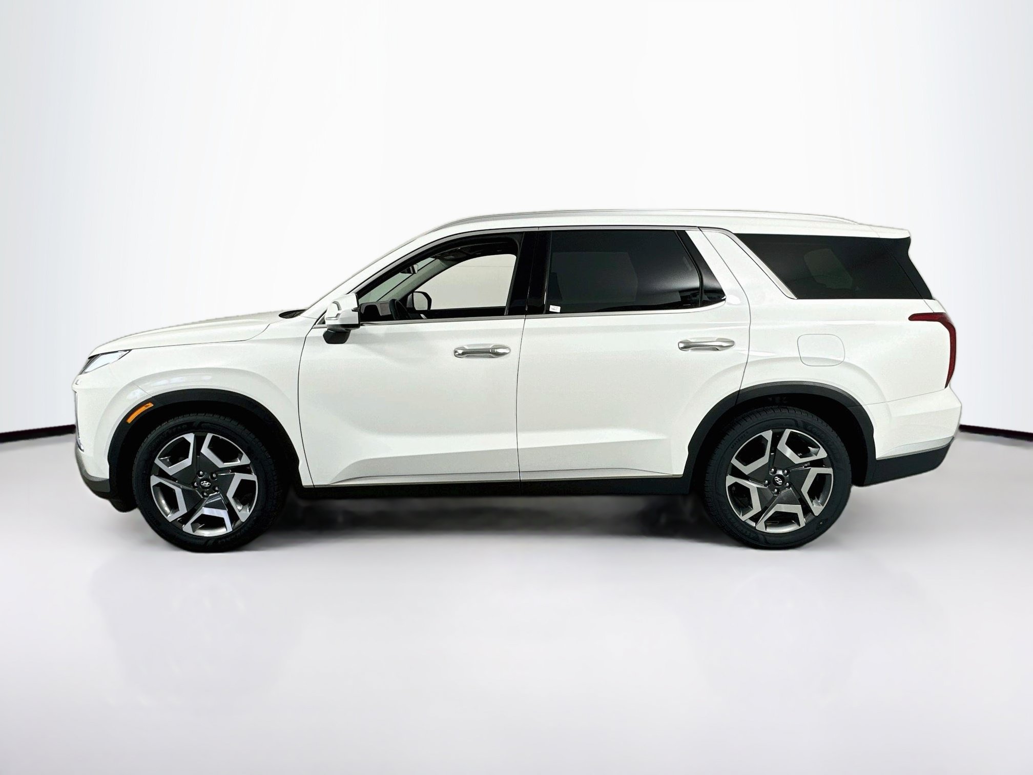Used 2023 Hyundai Palisade Limited w/ Cargo Package FWD image 8