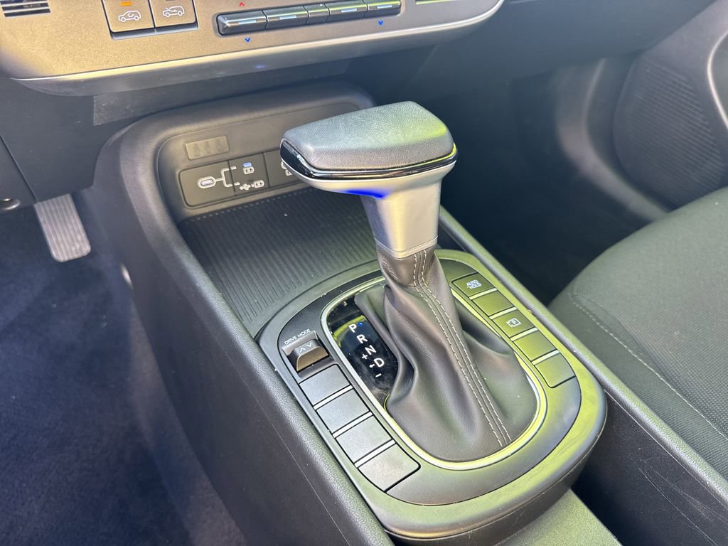Used 2024 Hyundai Kona SEL image 30