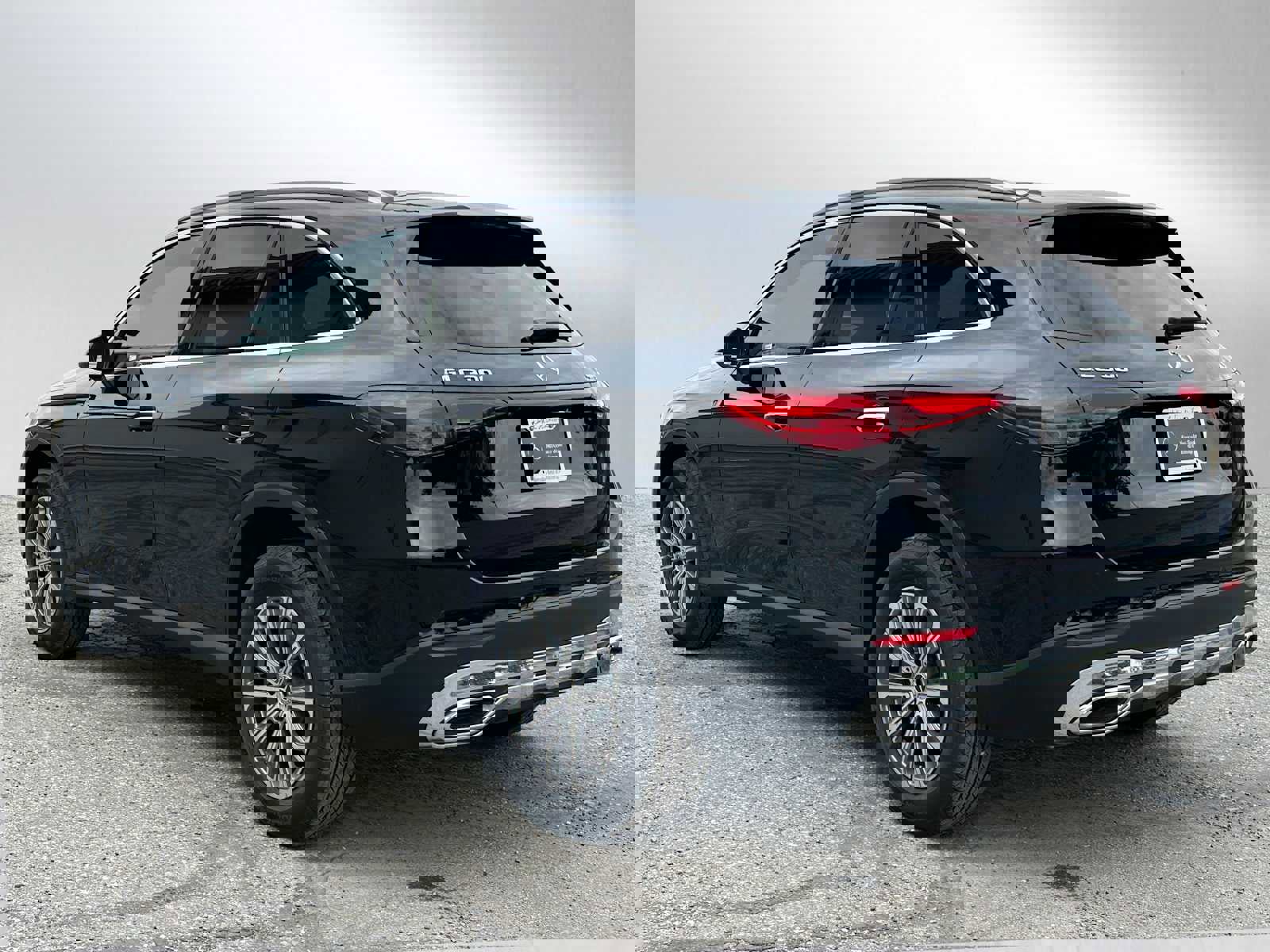 Used 2025 Mercedes-Benz GLC 300 4MATIC image 5