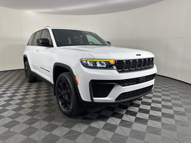 New 2026 Jeep Grand Cherokee Altitude AWD/4WD image 10