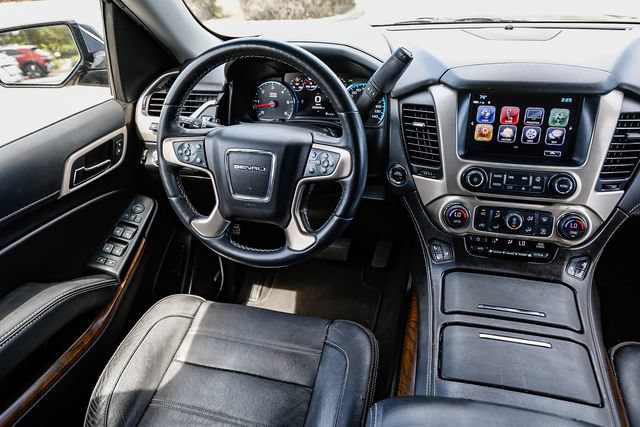 Used 2019 GMC Yukon Denali w/ Denali Ultimate Package AWD/4WD image 17