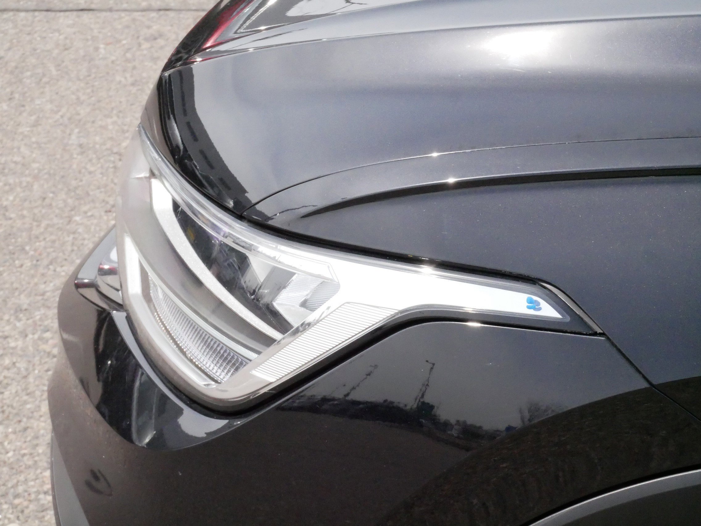 Certified 2023 Volkswagen Tiguan SE w/ Panoramic Sunroof Package image 16